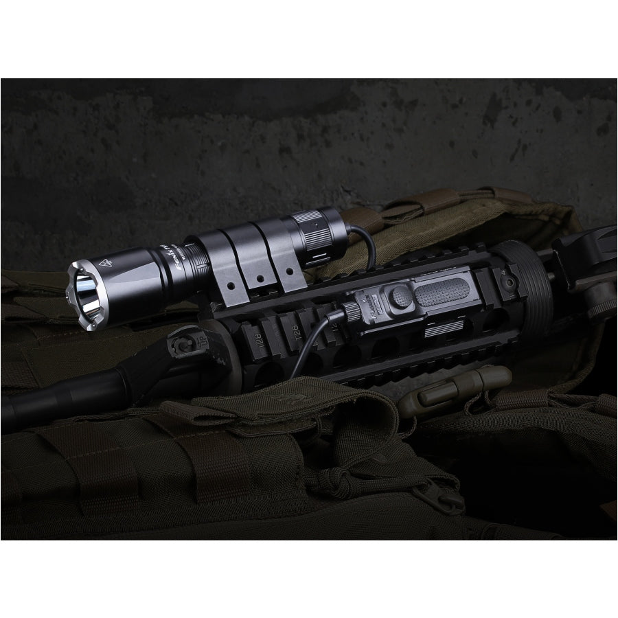 Latarka Taktyczna Fenix TK16 V2.0 3100 Lm USB-C