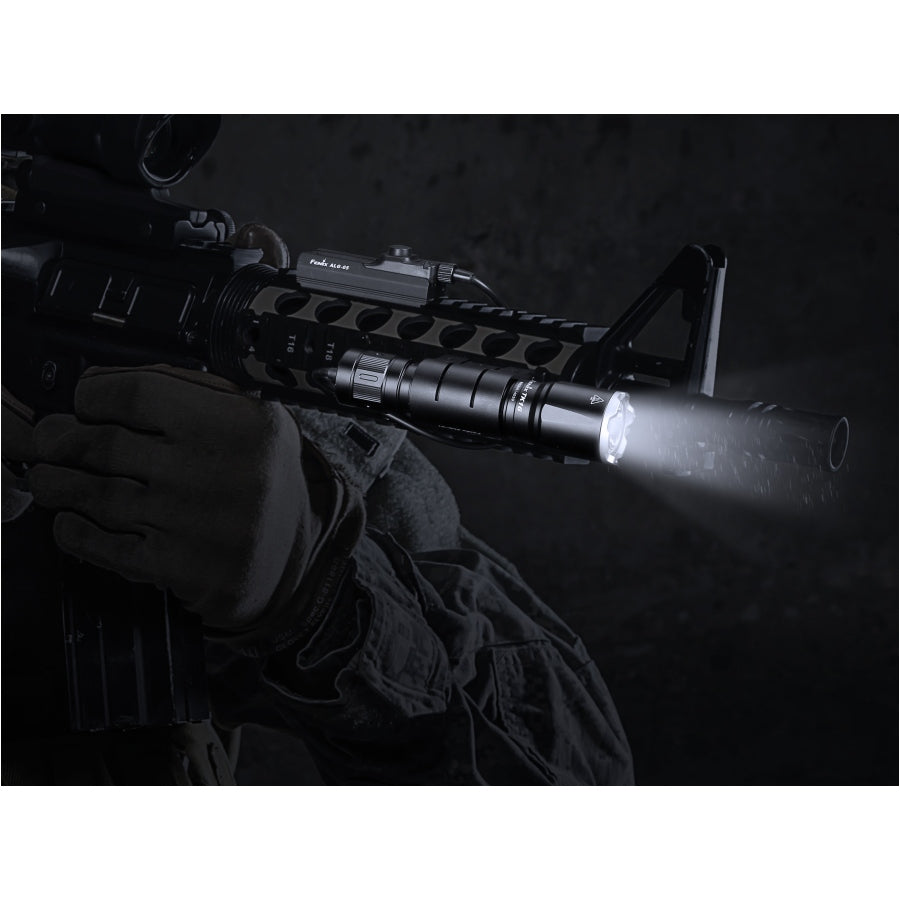 Latarka Taktyczna Fenix TK16 V2.0 3100 Lm USB-C