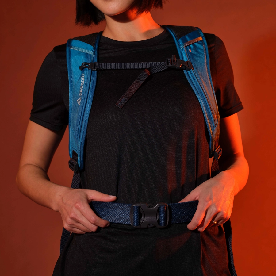 Plecak turystyczny Gregory Arrio 30 – shadow pine black